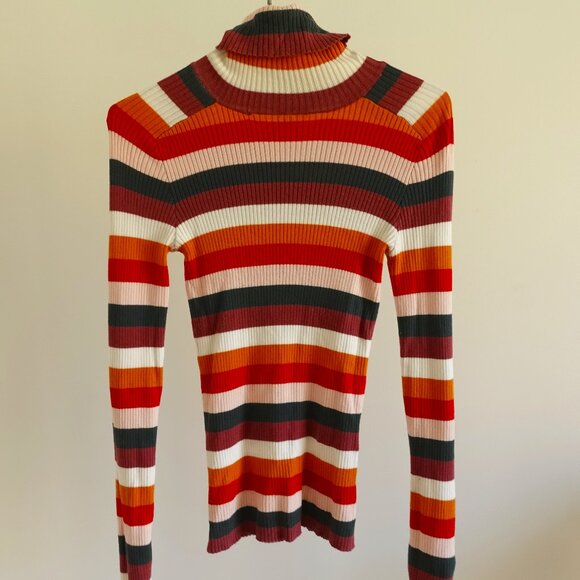 Women's Turtlenecks and Mock Necks | Simons Canada - Picture 1 of 7